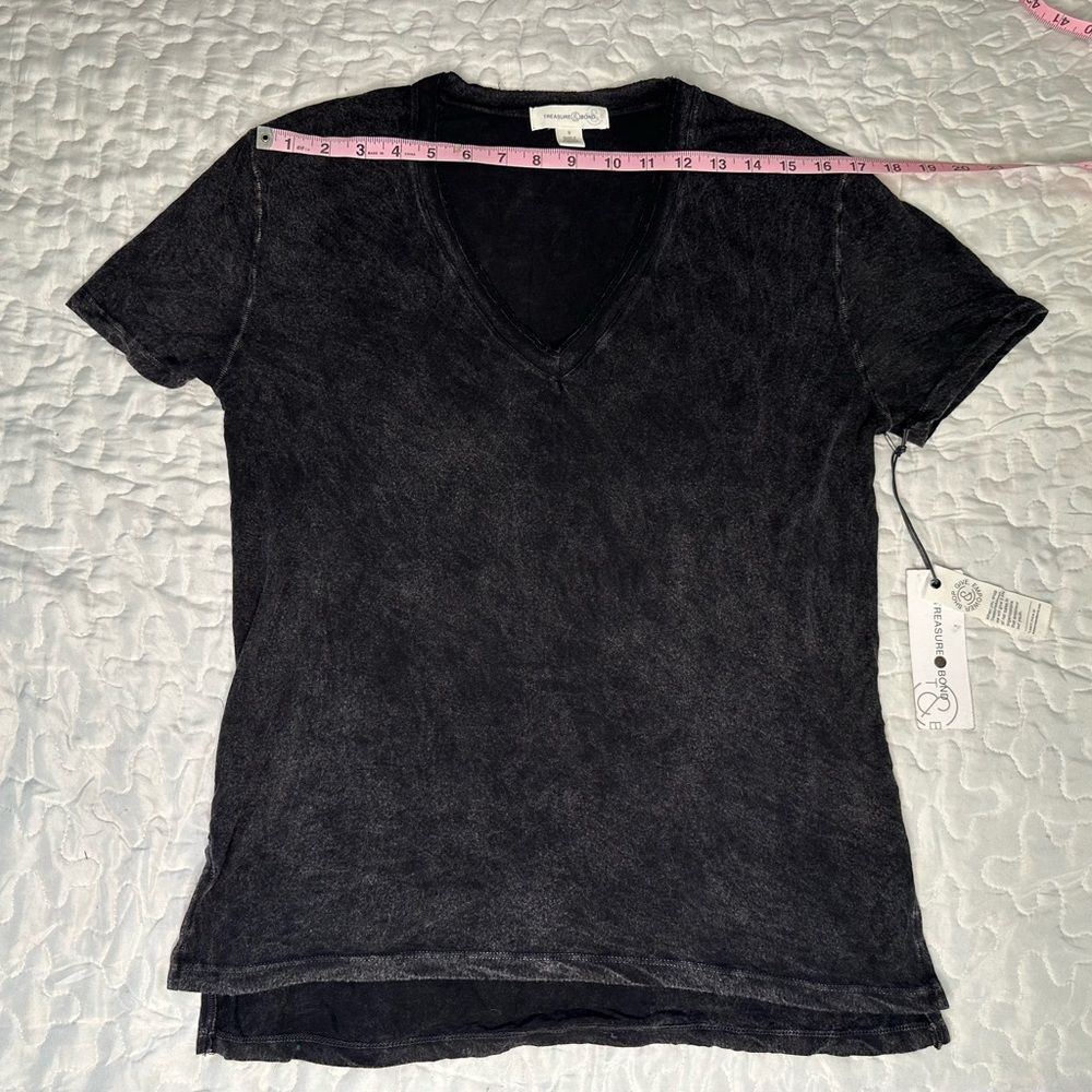 Treasure & Bond Black V-Neck Tee Distressed Vintage Soft Casual NWT Flawed Small - Picture 9 of 10